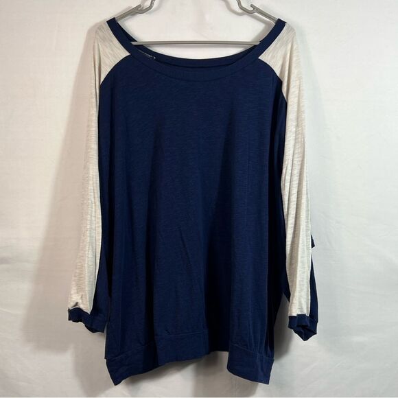 Torrid Womens Navy and Cream Slub Jersey Raglan Blouse 0637 - Picture 1 of 9